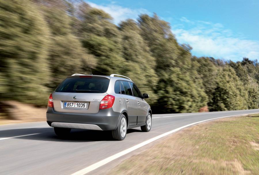  Skoda Fabia Scout 2009 года  (фото 19 из 27)